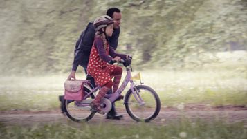 Unter prozeduralem Lernen versteht man das Erinnern von Fertigkeiten wie Fahrradfahren.